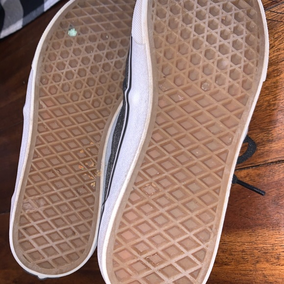 Vans - Picture 6 of 6